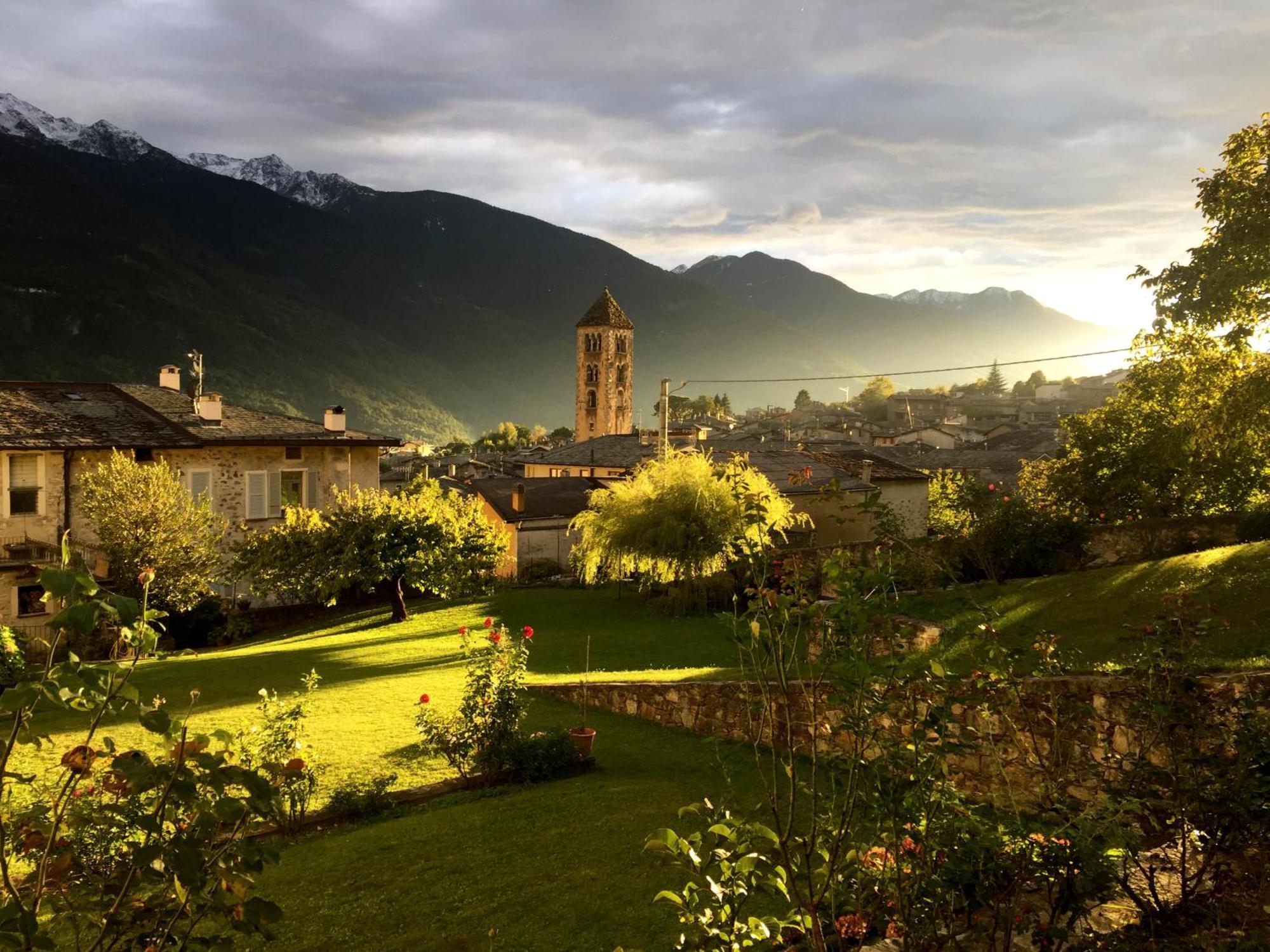 Villa Piano Nobile Al Roseto Del Drago San Bernardo  Esterno foto