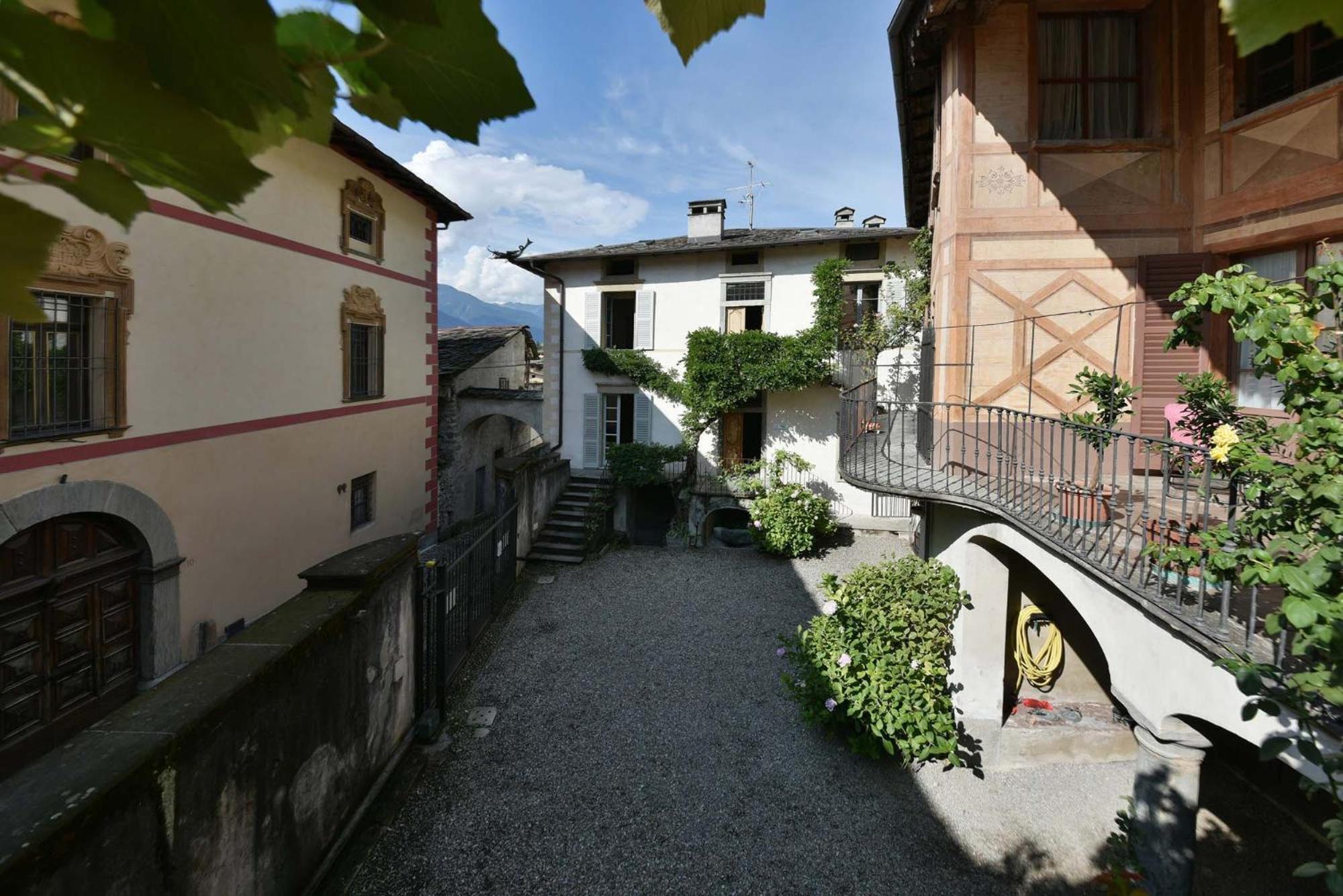 Villa Piano Nobile Al Roseto Del Drago San Bernardo  Esterno foto