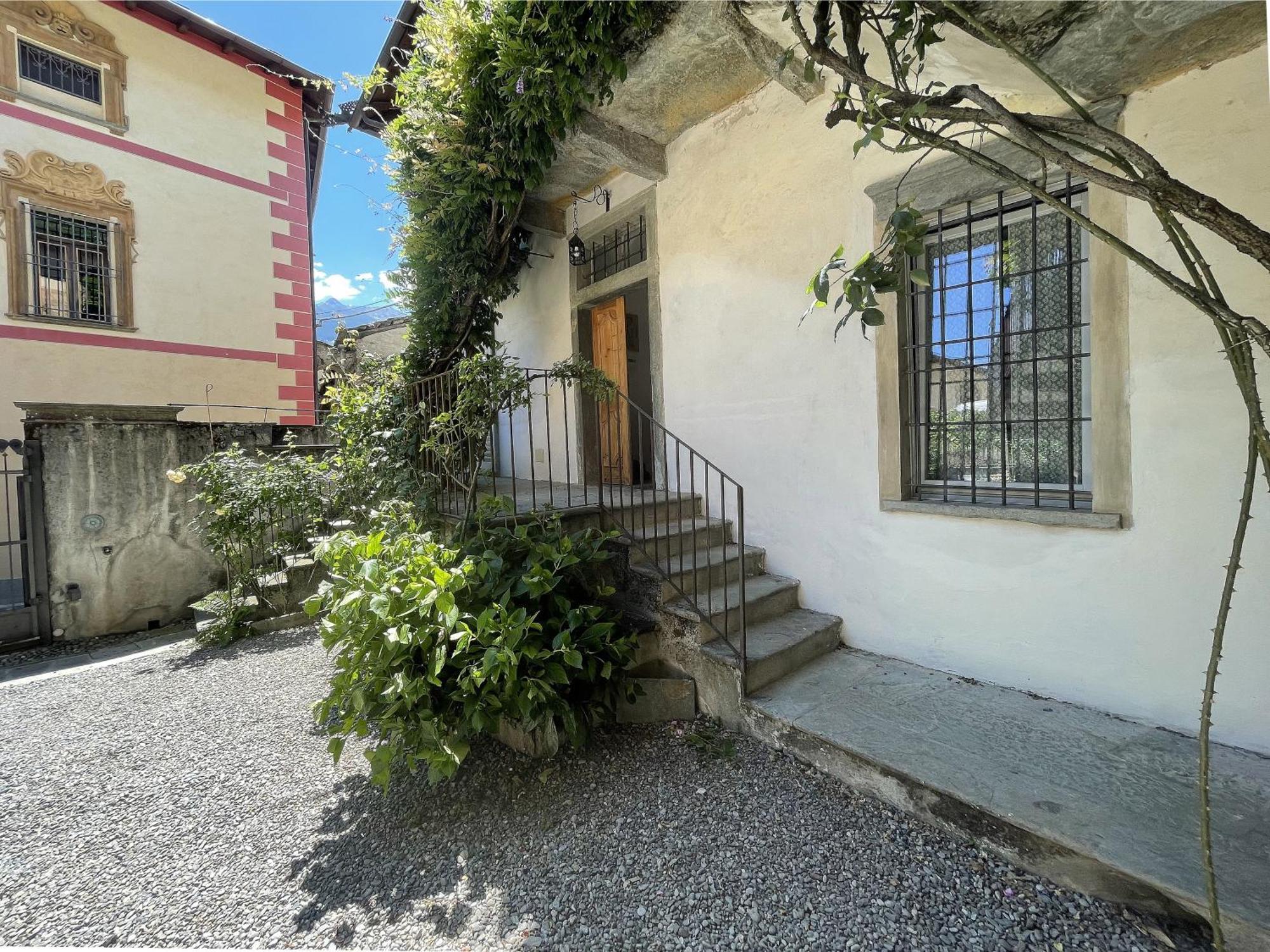 Villa Piano Nobile Al Roseto Del Drago San Bernardo  Esterno foto