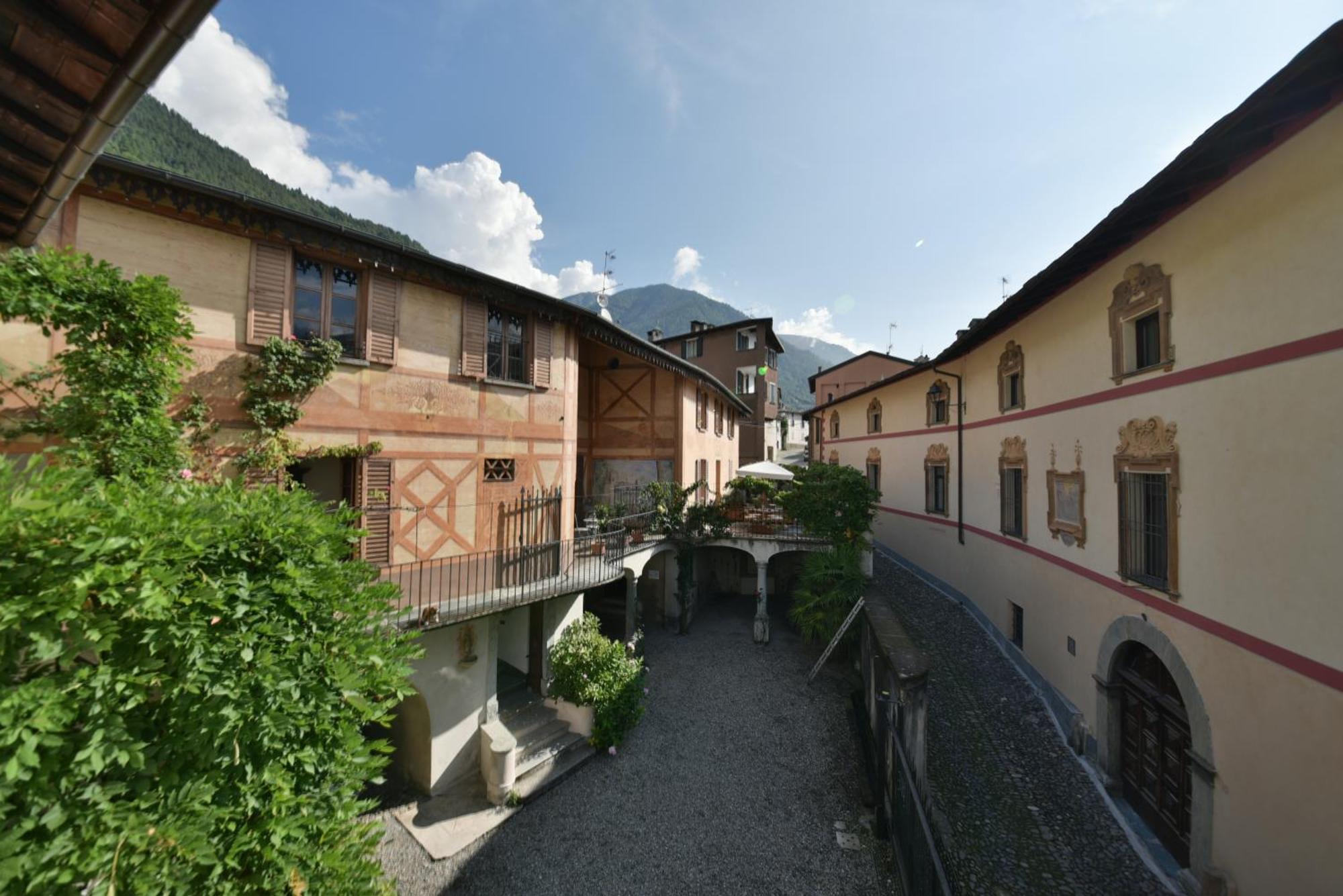 Villa Piano Nobile Al Roseto Del Drago San Bernardo  Esterno foto